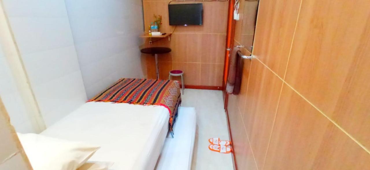 The Cabin Hotel Gandekan Jogjakarta Buitenkant foto