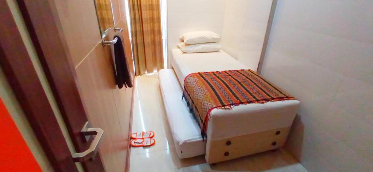 The Cabin Hotel Gandekan Jogjakarta Buitenkant foto