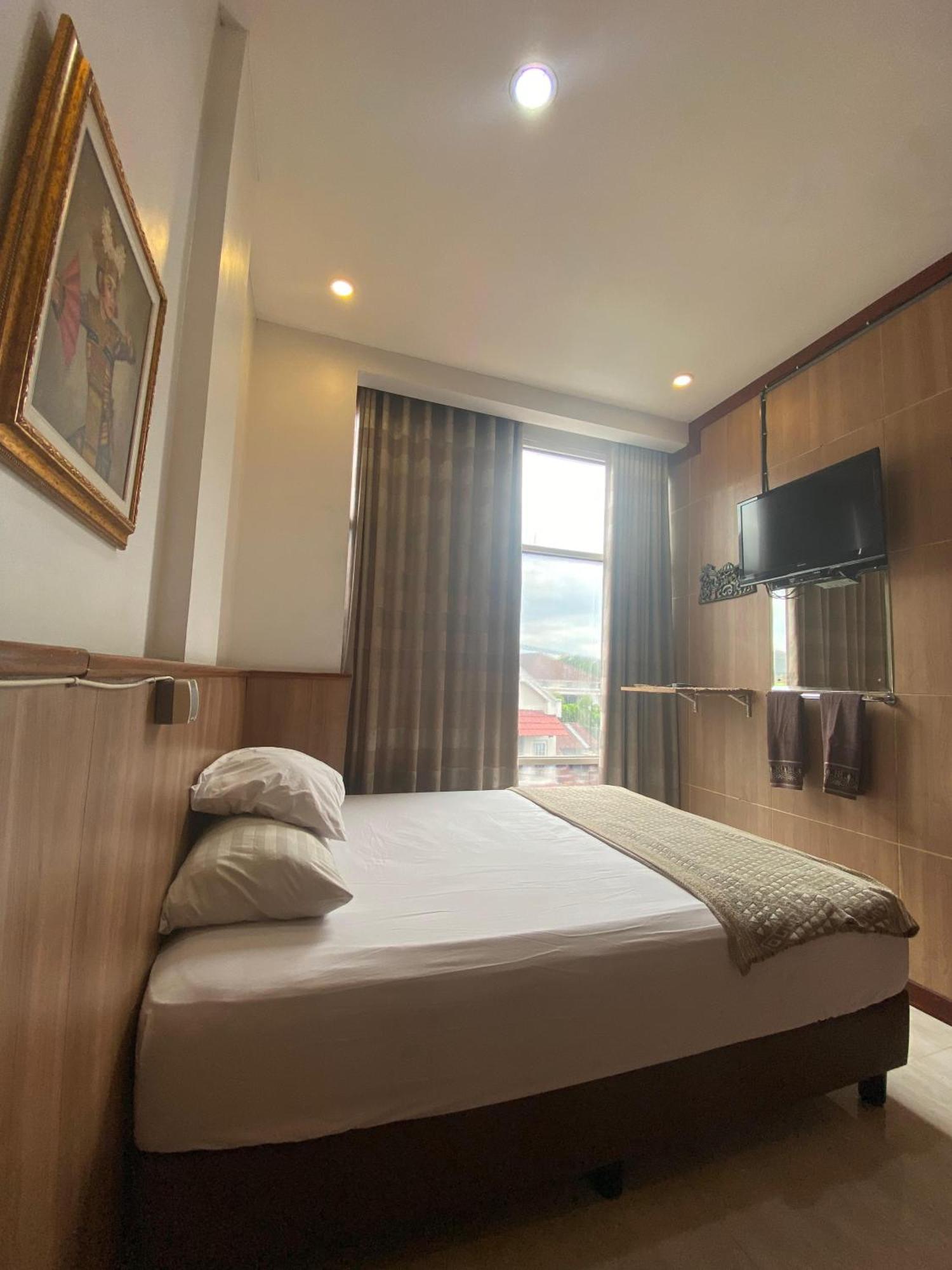 The Cabin Hotel Gandekan Jogjakarta Buitenkant foto